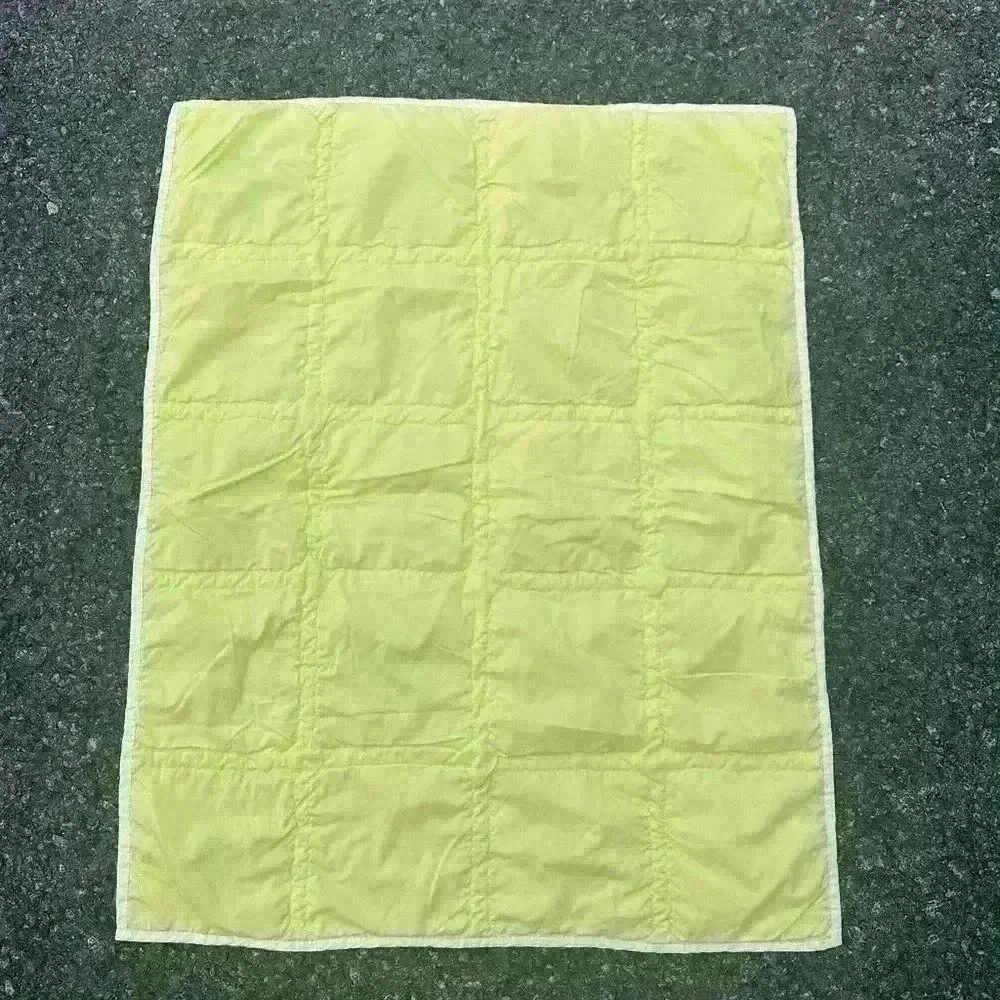 Vintage handmade baby blanket quilt. Crib size. Yellow. Gender neutral